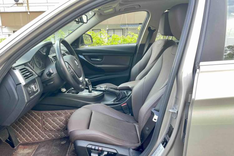 Used BMW 3 Series 2019 320Li Fashion Model Interior 2