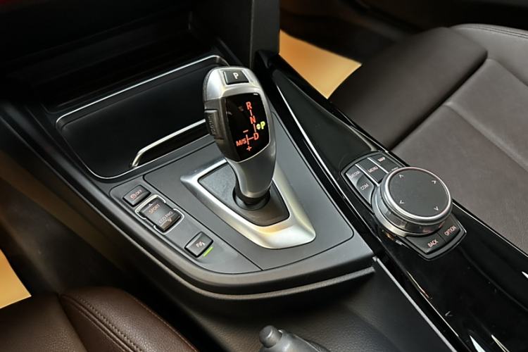 Used BMW 3 Series 2019 320Li Fashion Model Interior 2