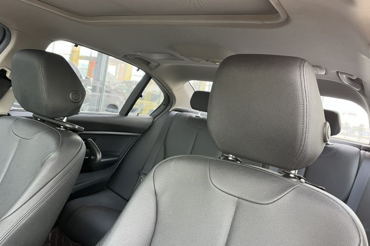 Used BMW 3 Series 2019 320Li Fashion Model Interior 4