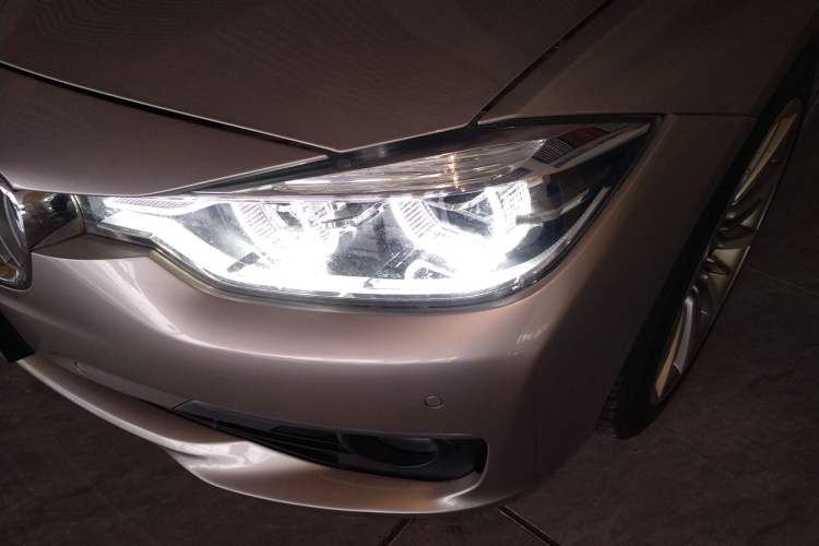 Used BMW 3 Series 2019 320Li Fashion Model Left Front Headlight