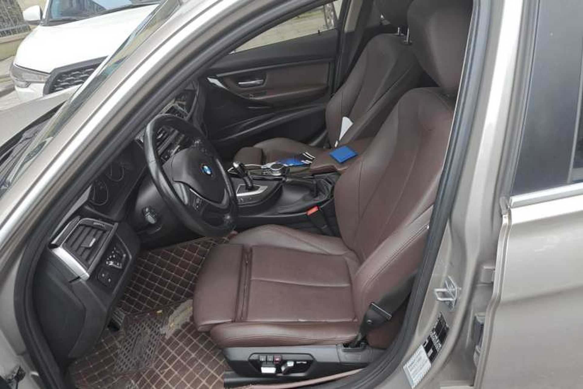 Used BMW 3 Series 2019 320Li Fashion Model Left Front Seat