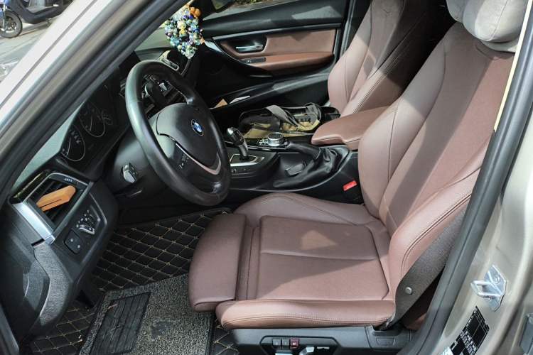 Used BMW 3 Series 2019 320Li Fashion Model Left Front Seat