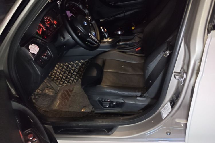 Used BMW 3 Series 2019 320Li Fashion Model Left Front Seat