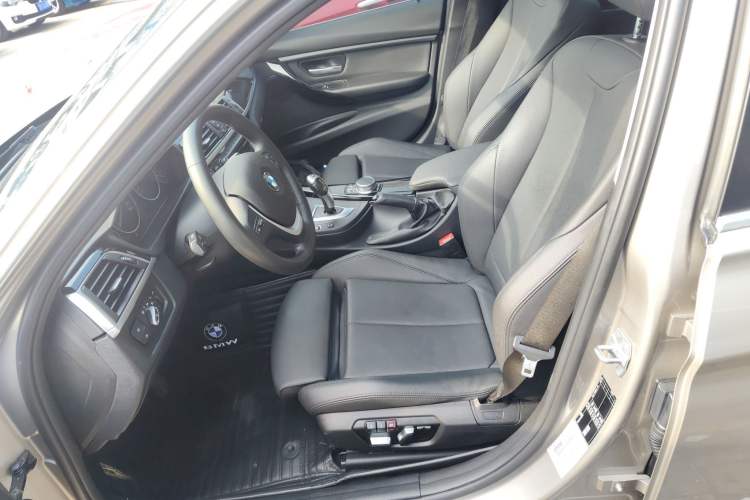 Used BMW 3 Series 2019 320Li Fashion Model Left Front Seat
