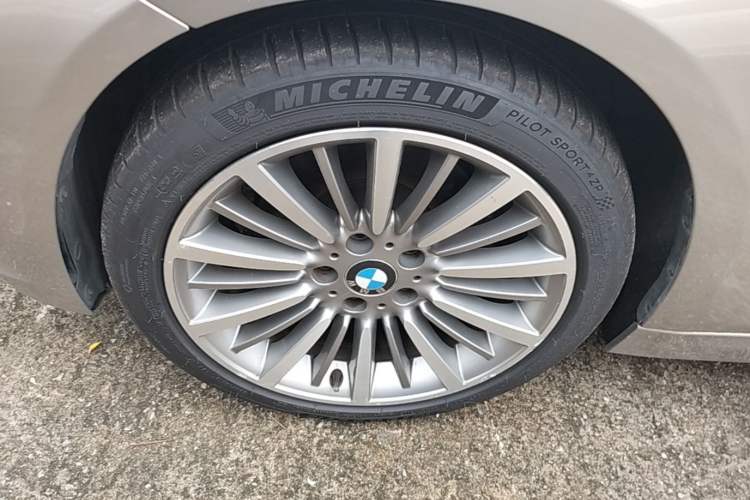 Used BMW 3 Series 2019 320Li Fashion Model Left Front Wheel Hub