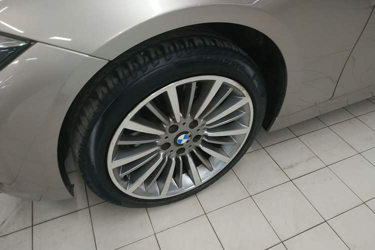 Used BMW 3 Series 2019 320Li xDrive Fashion Model Left Front Wheel Hub