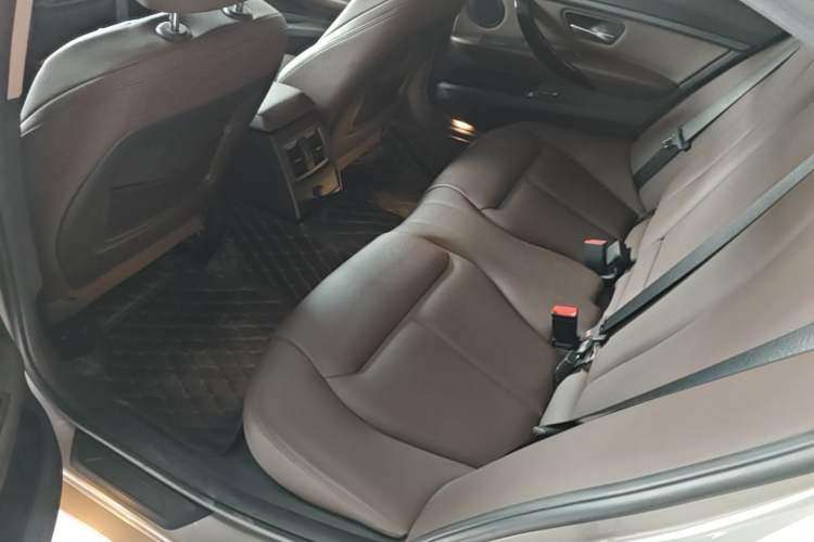 Used BMW 3 Series 2019 320Li Fashion Model Left Rear Seat