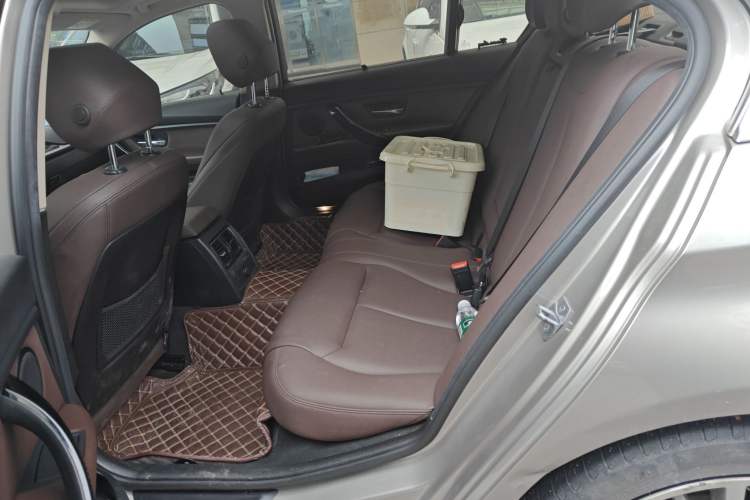 Used BMW 3 Series 2019 320Li Fashion Model Left Rear Seat