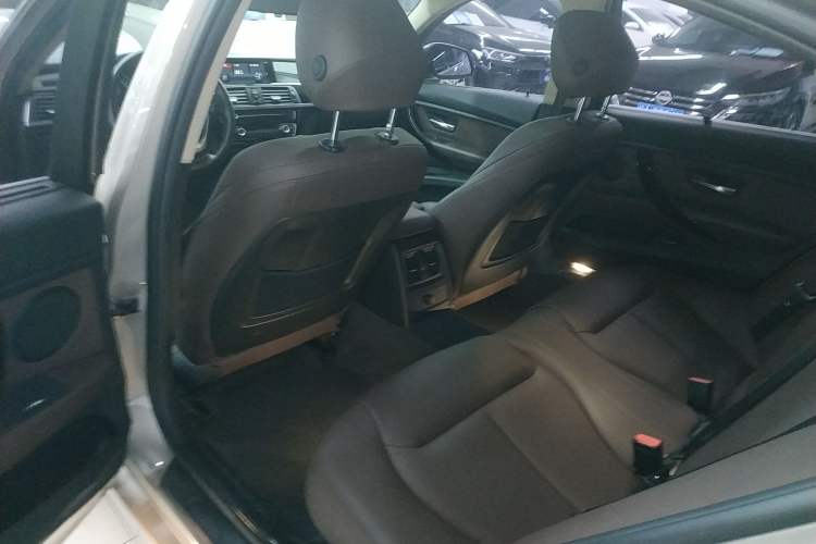 Used BMW 3 Series 2019 320Li xDrive Fashion Model Left Rear Seat