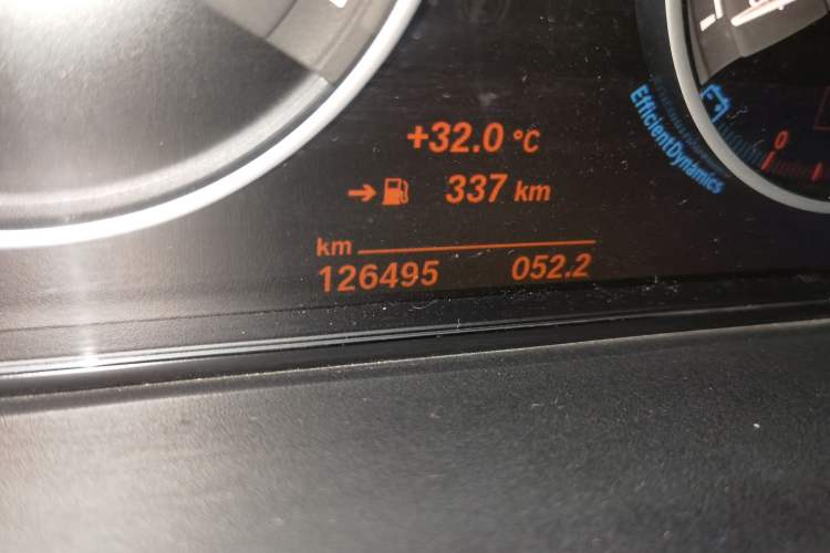 Used BMW 3 Series 2019 320Li Fashion Model Odometer Close Up