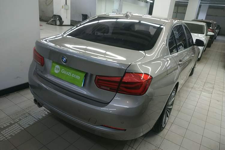 Used BMW 3 Series 2019 320Li xDrive Fashion Model Rear Right 45 Deg