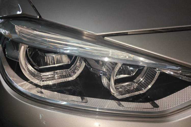 Used BMW 3 Series 2019 320Li Fashion Model Right Front Headlight