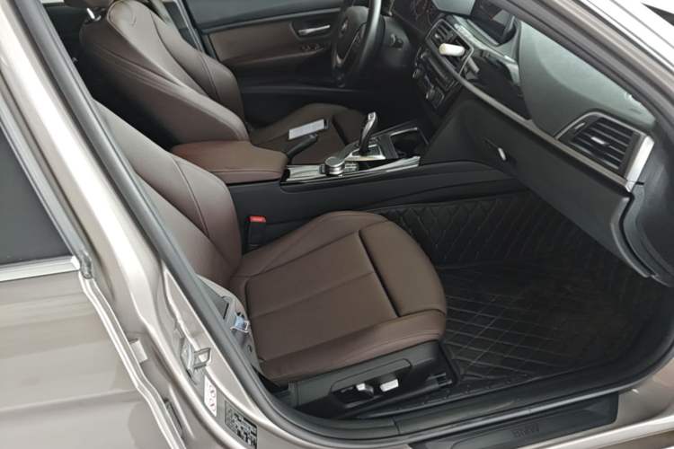 Used BMW 3 Series 2019 320Li Fashion Model Right Front Seat