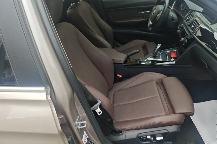 Used BMW 3 Series 2019 320Li Fashion Model Right Front Seat