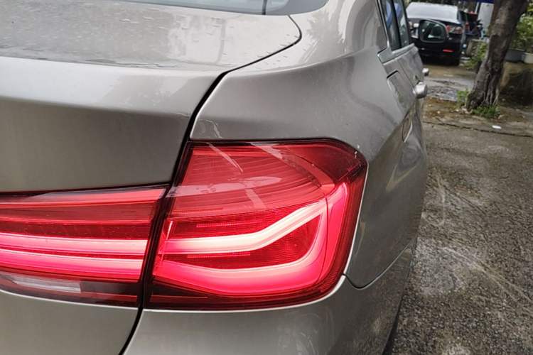 Used BMW 3 Series 2019 320Li Fashion Model Right Rear Taillight