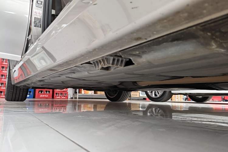 Used BMW 3 Series 2019 320Li Fashion Model Right Side Sill