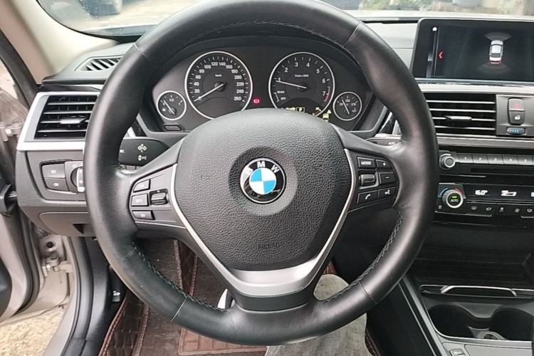 Used BMW 3 Series 2019 320Li Fashion Model Steering Wheel