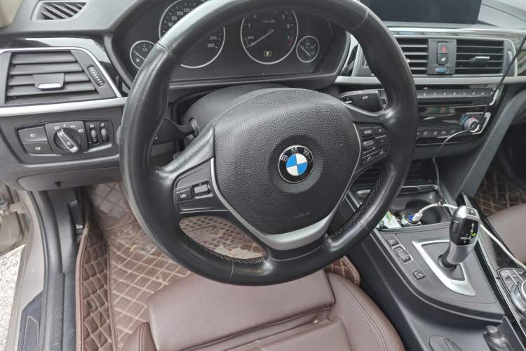 Used BMW 3 Series 2019 320Li Fashion Model Steering Wheel