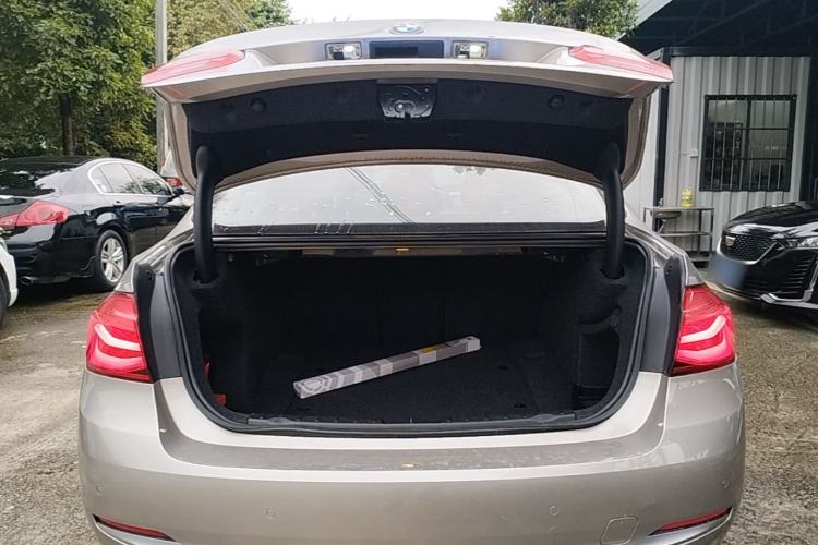 Used BMW 3 Series 2019 320Li Fashion Model Trunk