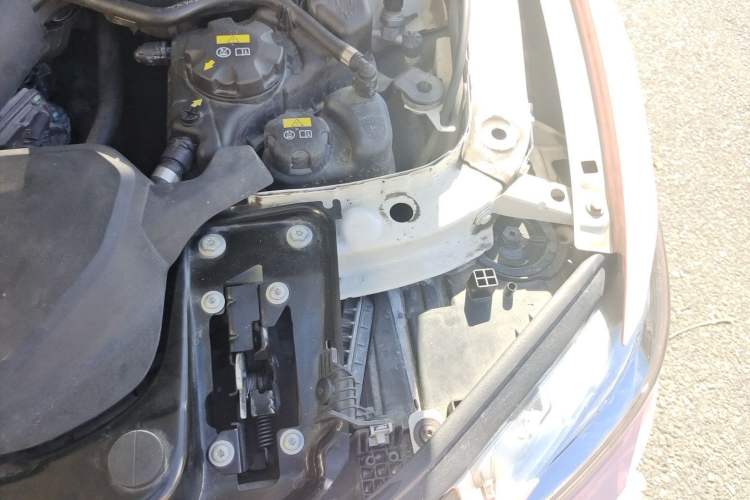Used BMW 3 Series 2019 320Li M Sport Night Edition Engine Bay Left