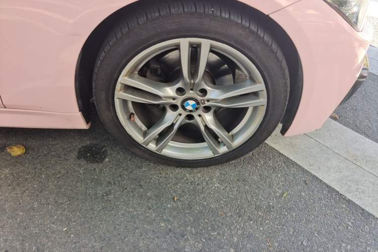 Used BMW 3 Series 2019 320Li M Sport Night Edition Right Front Wheel Hub