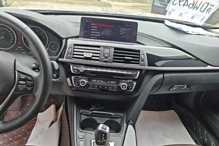 Used BMW 3 Series 2019 320Li Fashion Model Audio And AC Panel