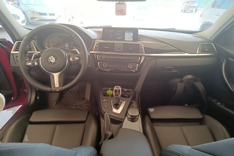 Used BMW 3 Series 2019 320Li M Sport Package Center Console