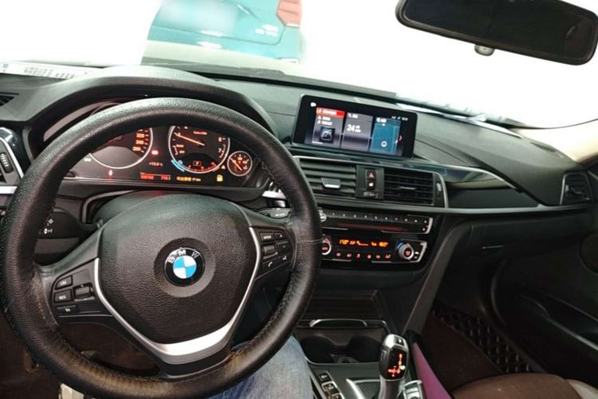 Used BMW 3 Series 2019 320Li Fashion Model Center Console
