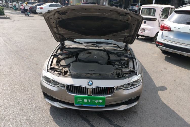 Used BMW 3 Series 2019 320Li Fashion Model Engine Bay