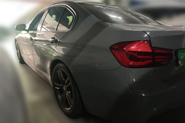 Used BMW 3 Series 2019 320i M Sport Package Exterior 3