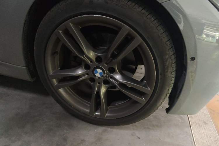 Used BMW 3 Series 2019 320i M Sport Package Exterior 7