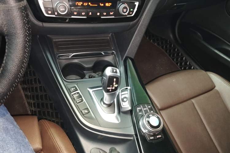 Used BMW 3 Series 2019 320Li Fashion Model Gear Lever