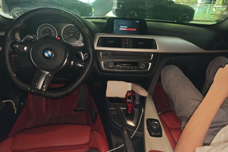 Used BMW 3 Series 2019 320i M Sport Package Interior 2