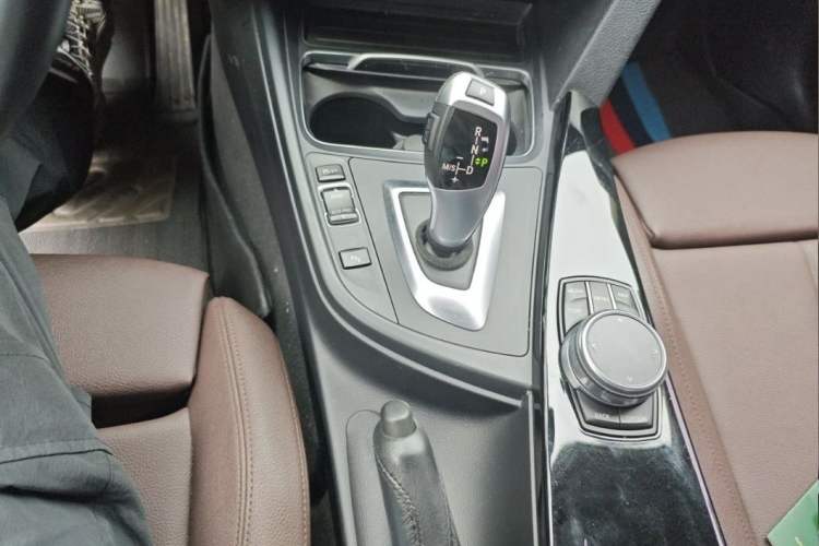 Used BMW 3 Series 2019 320Li Fashion Model Interior 2
