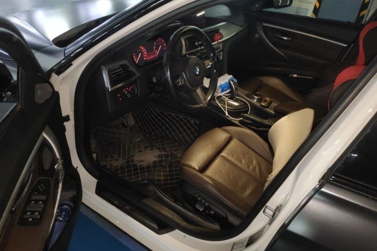 Used BMW 3 Series 2019 320i M Sport Night Edition Interior 3