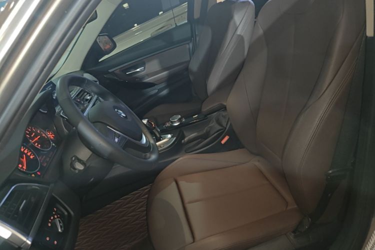 Used BMW 3 Series 2019 320Li Fashion Model Left Front Seat