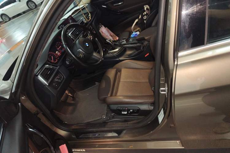 Used BMW 3 Series 2019 320Li M Luxury Package Left Front Seat