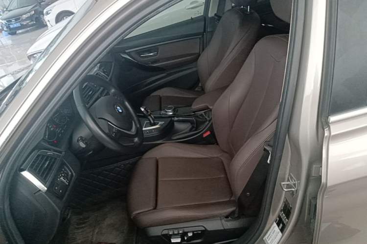 Used BMW 3 Series 2019 320Li Fashion Model Left Front Seat