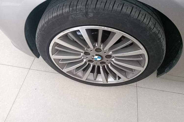 Used BMW 3 Series 2019 320Li Fashion Model Left Front Wheel Hub