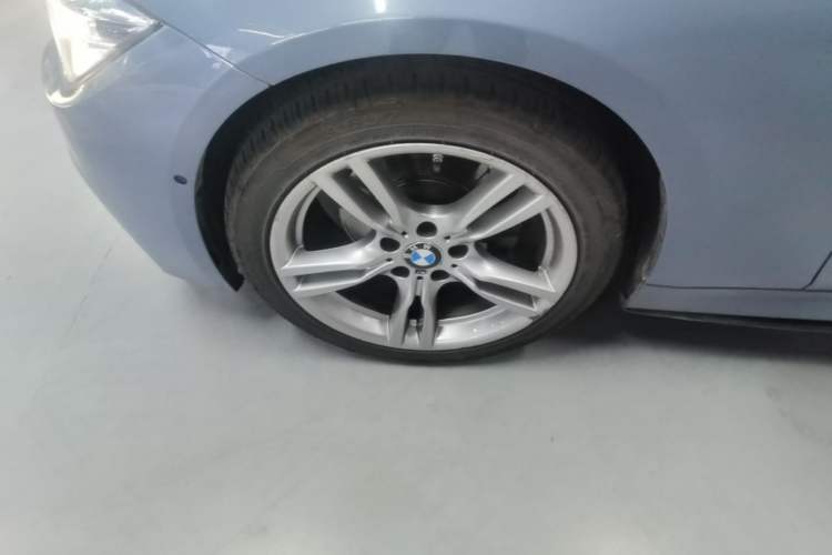 Used BMW 3 Series 2019 320Li M Sport Package Left Front Wheel Hub