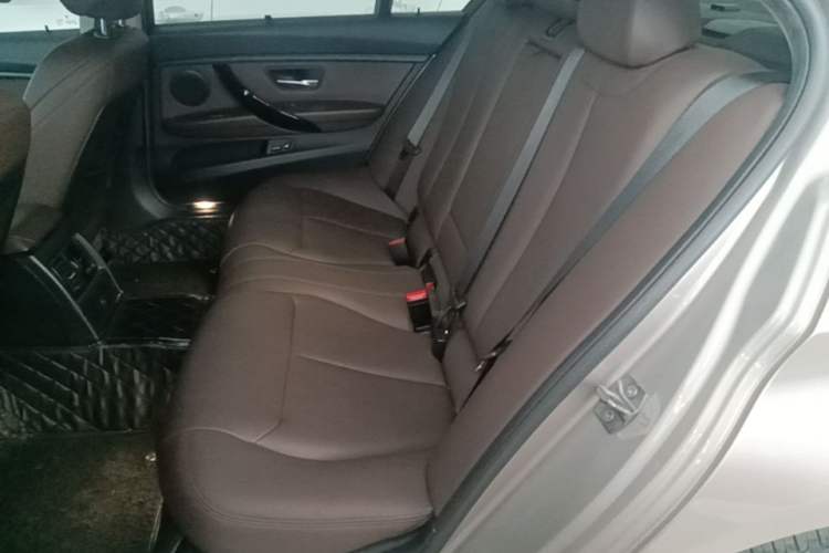 Used BMW 3 Series 2019 320Li Fashion Model Left Rear Seat
