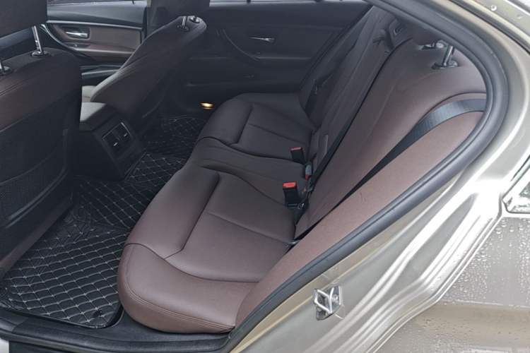 Used BMW 3 Series 2019 320Li Fashion Model Left Rear Seat