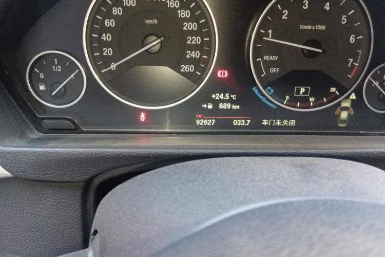 Used BMW 3 Series 2019 320Li xDrive Fashion Model Odometer Close Up