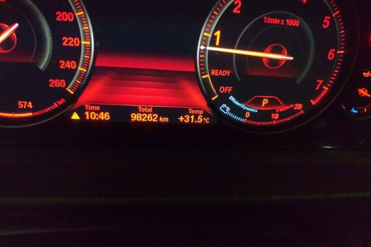 Used BMW 3 Series 2019 320Li M Luxury Package Odometer Close Up