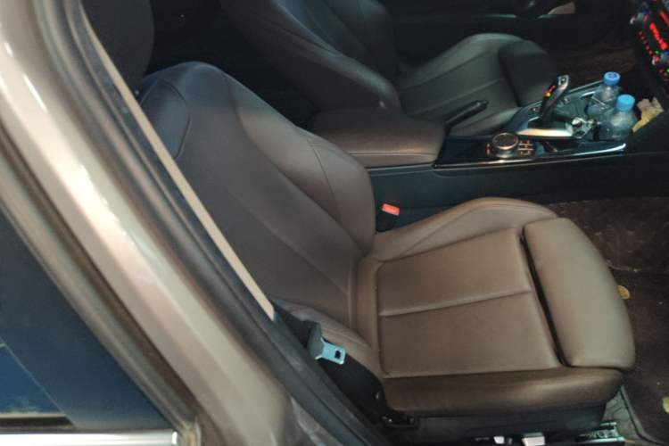 Used BMW 3 Series 2019 320Li Fashion Model Right Front Seat