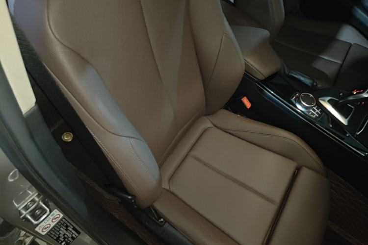 Used BMW 3 Series 2019 320Li Fashion Model Right Front Seat