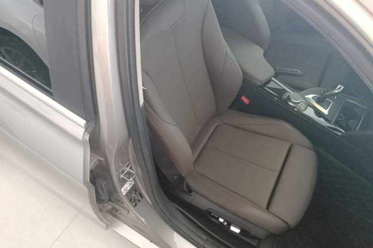 Used BMW 3 Series 2019 320Li Fashion Model Right Front Seat