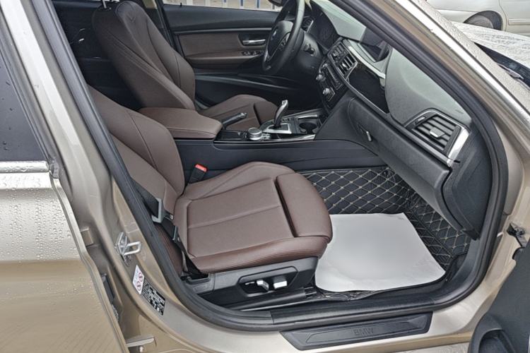 Used BMW 3 Series 2019 320Li Fashion Model Right Front Seat