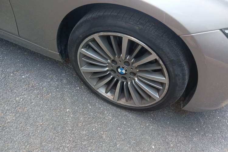 Used BMW 3 Series 2019 320Li xDrive Fashion Model Right Front Wheel Hub
