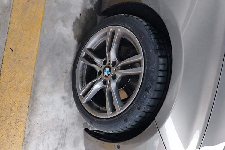Used BMW 3 Series 2019 320Li M Sport Night Edition Right Front Wheel Hub
